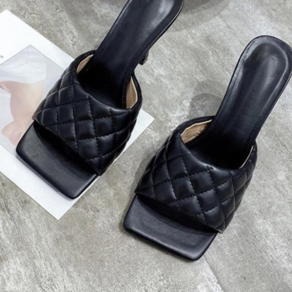 JUST IN ♡ Square Design Mules